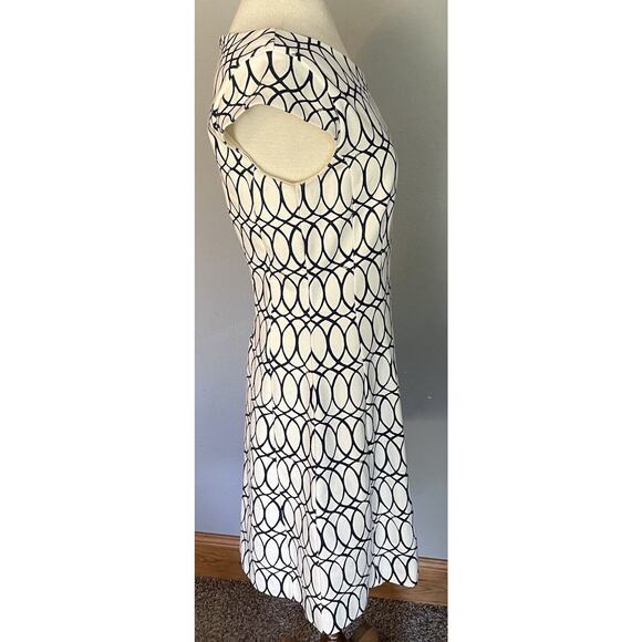 VTG Lilly Pulitzer Brielle Dress Sz MED Tickle The Ivories Print Classic Comfort - Picture 3 of 16